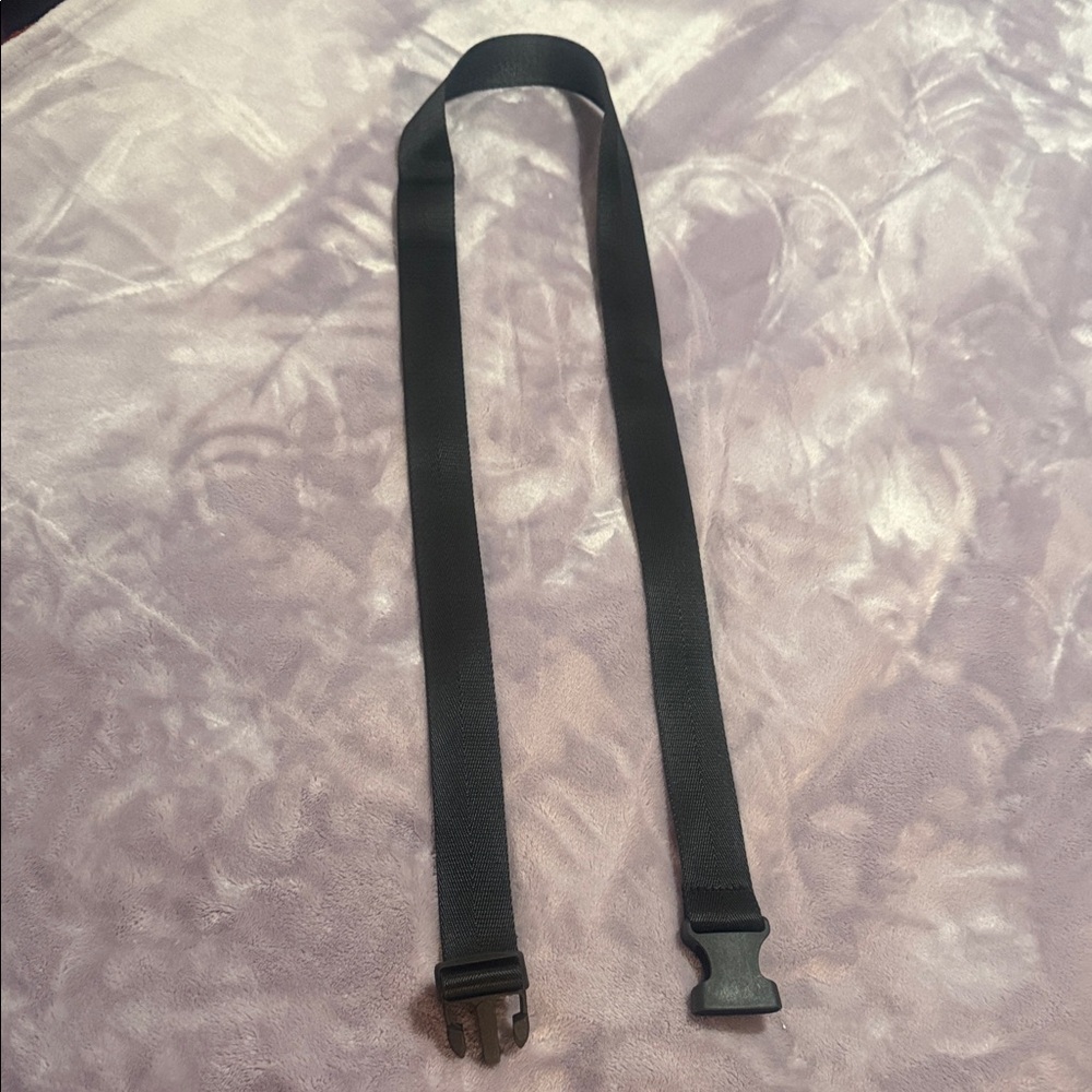 Black Adjustable Men's Belt